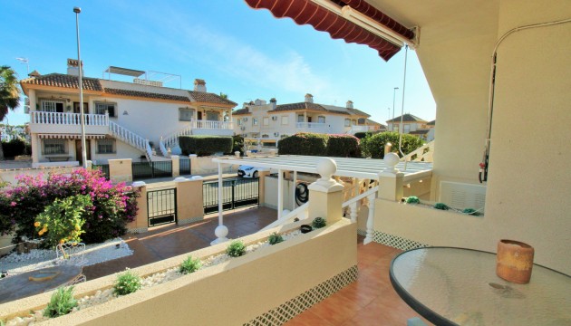 Wiederverkauf - Apartment - Orihuela Costa - Villamartín