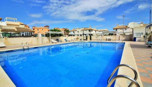 Wiederverkauf - Apartment - Orihuela Costa - Villamartín