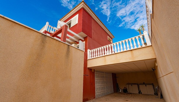 Перепродажа - отдельная вилла - Torrevieja - Nueva Torrevieja - Aguas Nuevas