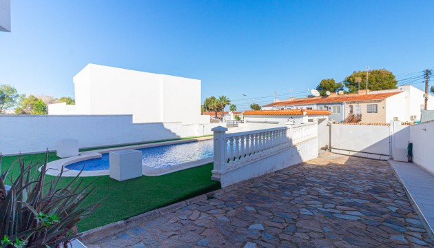 Resale - Townhouse - Torrevieja - Los Balcones - Los Altos del Edén