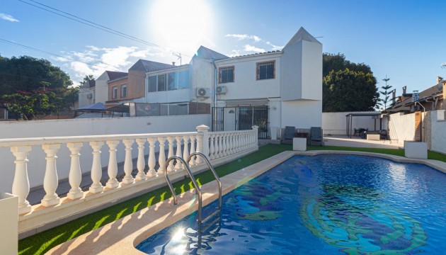 Resale - Townhouse - Torrevieja - Los Balcones - Los Altos del Edén