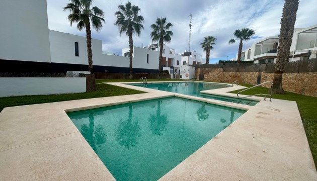 Herverkoop - Detached Villa - Orihuela Costa - Villamartín