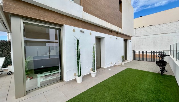 Herverkoop - Detached Villa - Orihuela Costa - Villamartín