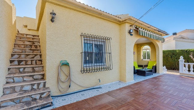 Videresalg - Detached Villa - Torrevieja - La Siesta - El Salado -  Torreta