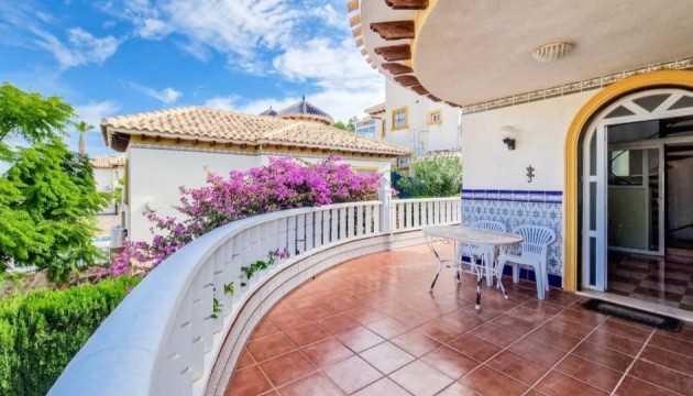 Videresalg - Detached Villa - Orihuela Costa - Villamartín