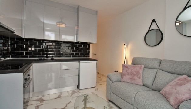 Resale - Apartment - Orihuela Costa - Villamartín