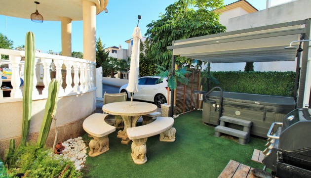 Resale - Detached Villa - Orihuela Costa - Villamartín