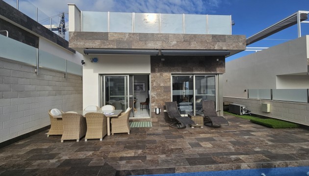 Resale - Detached Villa - Orihuela Costa - Villamartín