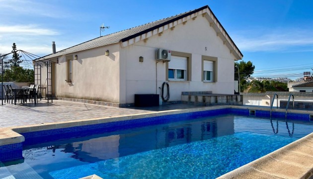 Begagnad - Fristående Villa - Torrevieja - Los Balcones - Los Altos del Edén