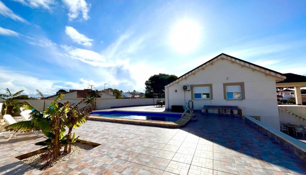 Begagnad - Fristående Villa - Torrevieja - Los Balcones - Los Altos del Edén