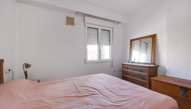 Resale - Apartment - Torrevieja - PLAYA LOS LOCOS