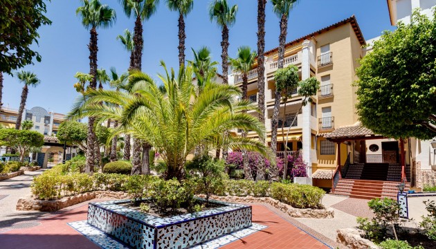 Resale - Apartment - Torrevieja - PLAYA LOS LOCOS