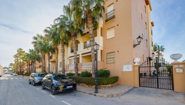 Resale - Apartment - Torrevieja - PLAYA LOS LOCOS