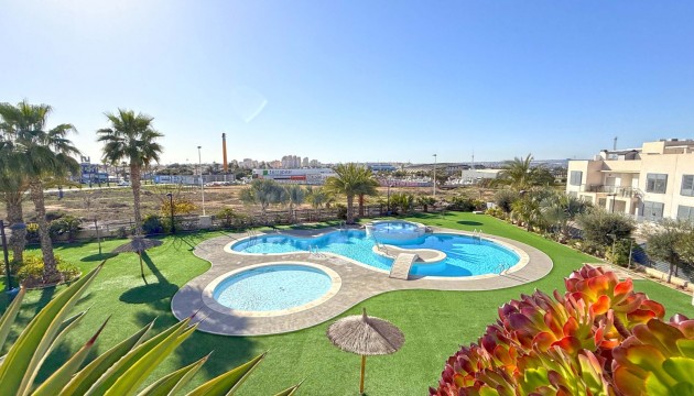 Videresalg - Semi Detached Villa - Torrevieja - Aguas Nuevas