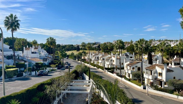 Videresalg - Detached Villa - Orihuela Costa - Villamartín