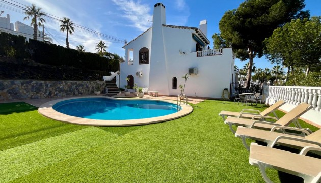 Videresalg - Detached Villa - Orihuela Costa - Villamartín