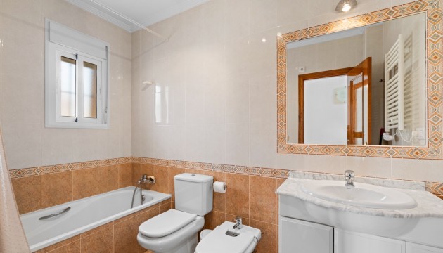 Reventa - Chalet Independiente - Guardamar del Segura