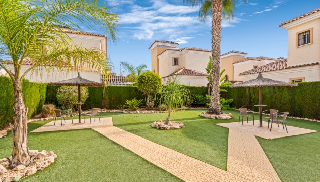 Reventa - Chalet Independiente - Guardamar del Segura