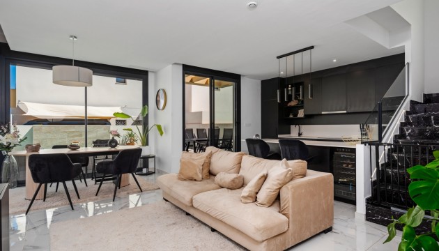 Перепродажа - отдельная вилла - Los Montesinos