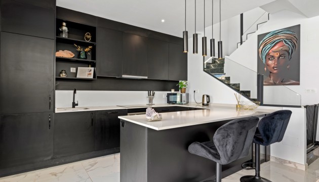 Перепродажа - отдельная вилла - Los Montesinos