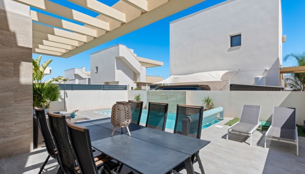 Перепродажа - отдельная вилла - Los Montesinos