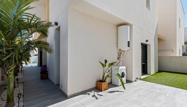 Перепродажа - отдельная вилла - Los Montesinos