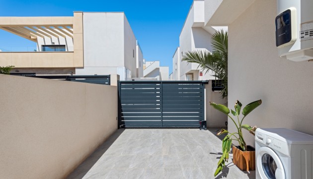 Перепродажа - отдельная вилла - Los Montesinos