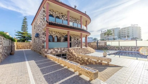 Resale - Detached Villa - Orihuela Costa - La Zenia