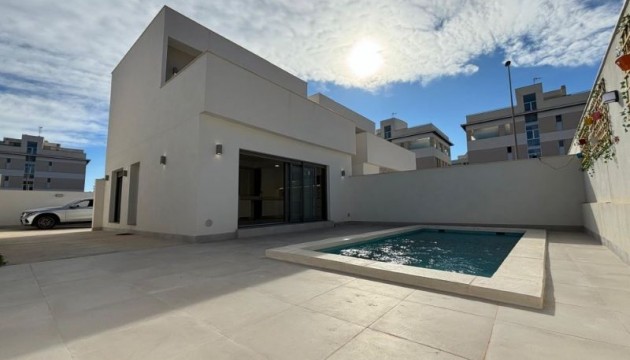 Resale - Detached Villa - Orihuela Costa
