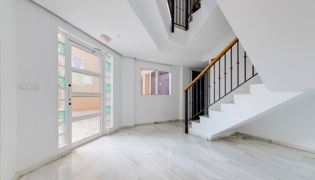 Resale - Apartment - Orihuela Costa - Playa Flamenca