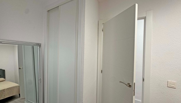 Перепродажа - Квартира - Torrevieja