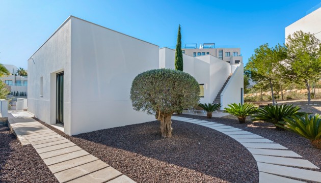 Reventa - Chalet Independiente - Las Colinas Golf