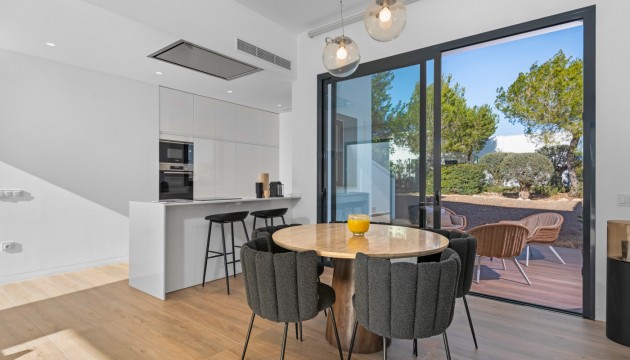 Reventa - Chalet Independiente - Las Colinas Golf