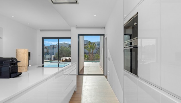 Reventa - Chalet Independiente - Las Colinas Golf