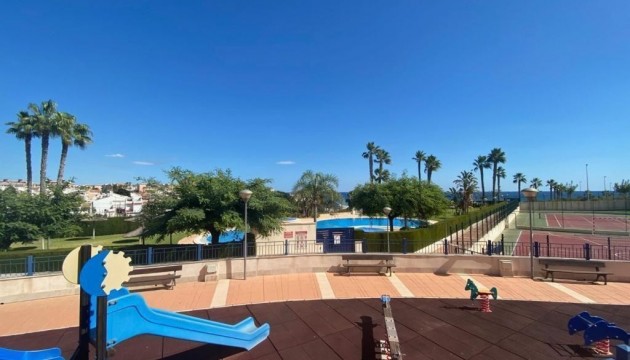 Herverkoop - Apartment - Mil Palmeras