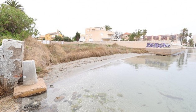 Resale - Plot / Land - La Manga del Mar Menor