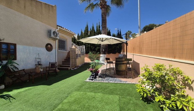 Herverkoop - Detached Villa - Orihuela Costa - Villamartín