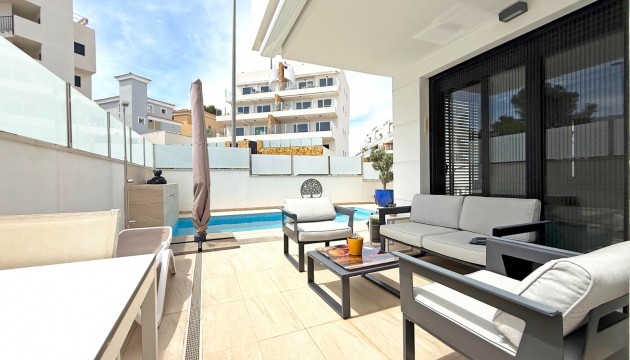 Videresalg - Detached Villa - Orihuela Costa - Villamartín