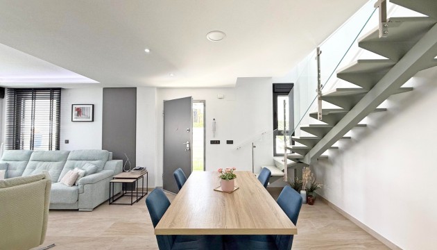 Videresalg - Detached Villa - Orihuela Costa - Villamartín