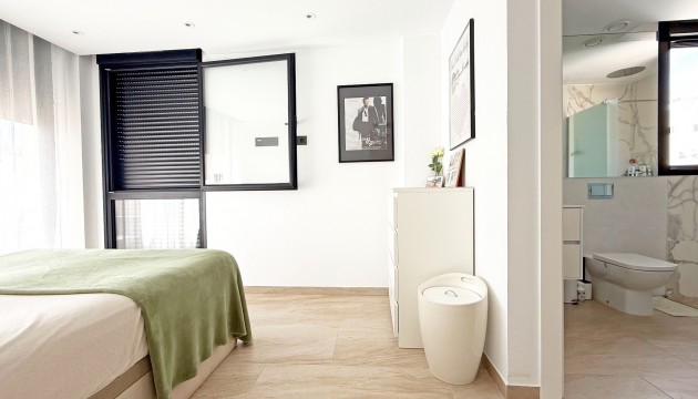 Videresalg - Detached Villa - Orihuela Costa - Villamartín