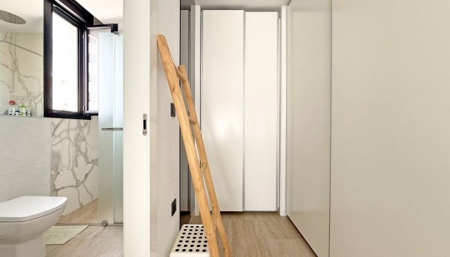 Videresalg - Detached Villa - Orihuela Costa - Villamartín