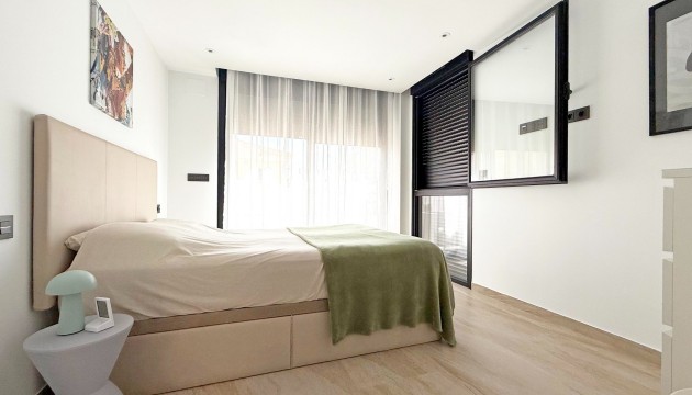 Videresalg - Detached Villa - Orihuela Costa - Villamartín