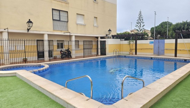 Herverkoop - Apartment - Formentera del Segura