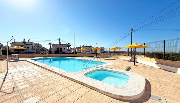Resale - Bungalow - Torrevieja - Torrelamata - La Mata