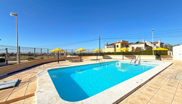 Resale - Bungalow - Torrevieja - Torrelamata - La Mata