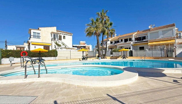 Resale - Bungalow - Torrevieja - Torrelamata - La Mata