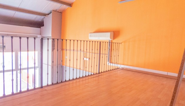Resale - Commercial - Algorfa