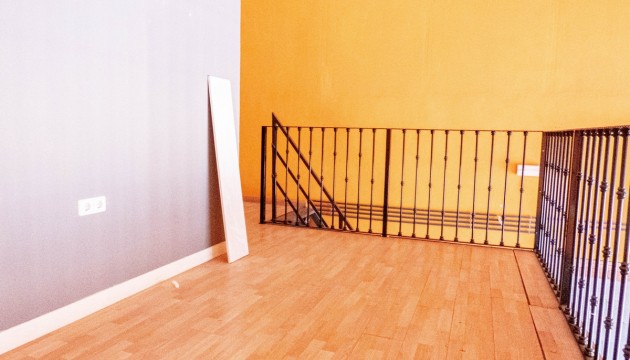 Resale - Commercial - Algorfa