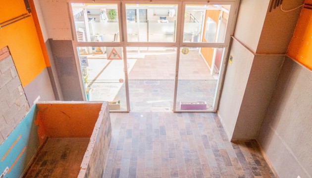 Resale - Commercial - Algorfa