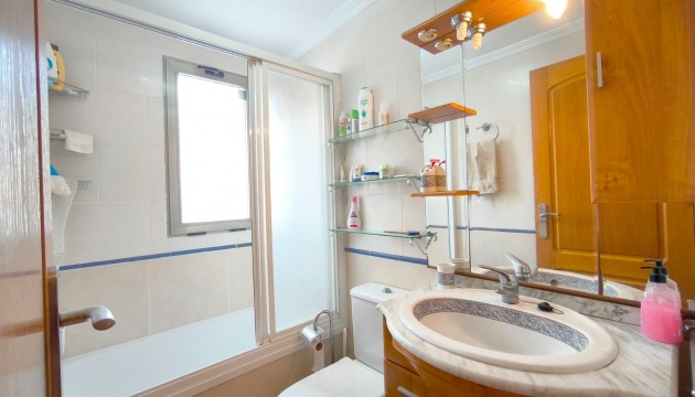 Resale - Apartment - Torrevieja - Playa de los Locos